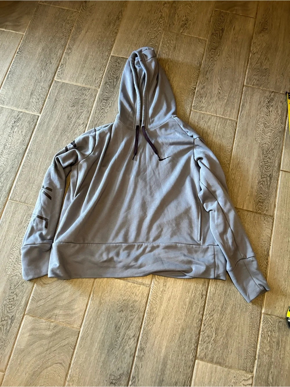 Nike Light Gray Dri-FIT Athletic Top - size xl